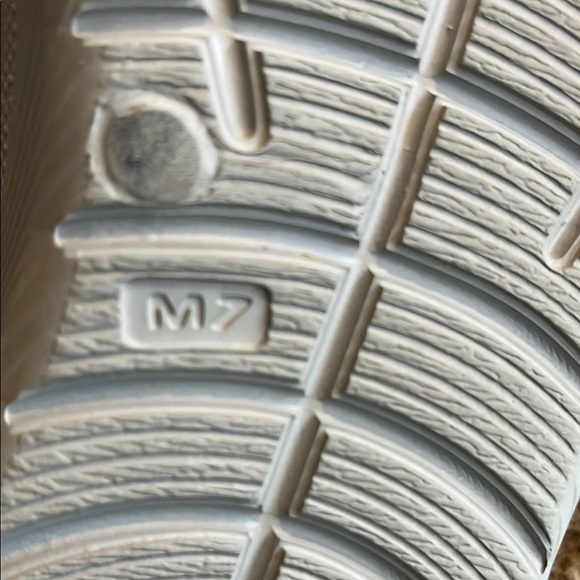 Under Armour Grey Slide Sandals Size 7 - Picture 4 of 6